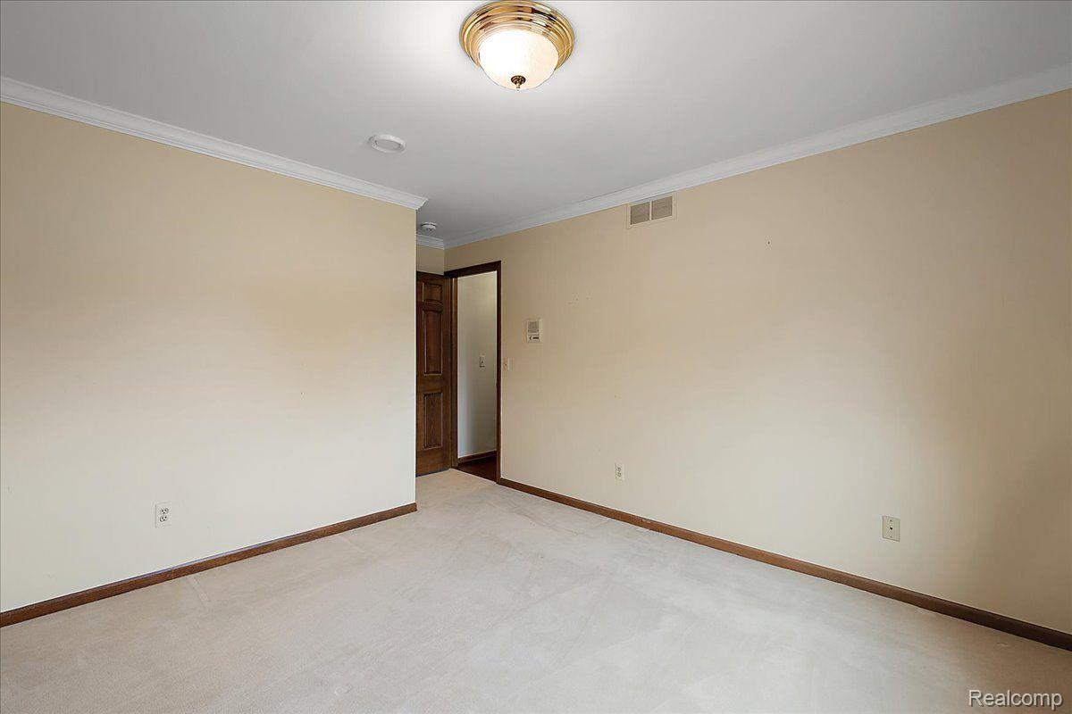 152 Oakbridge Drive