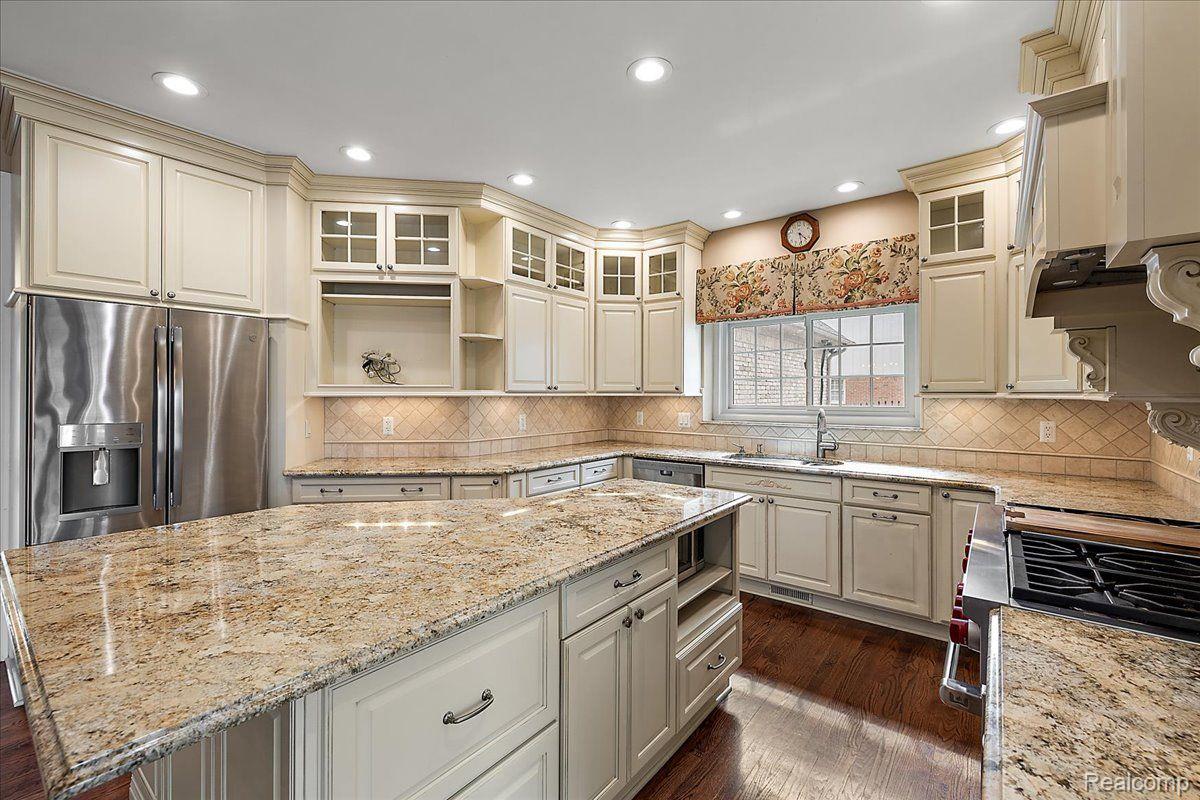 152 Oakbridge Drive