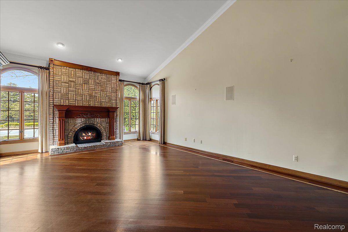 152 Oakbridge Drive