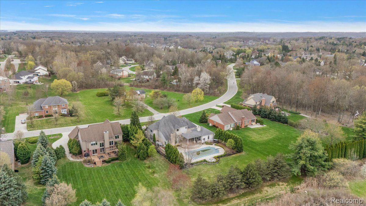 152 Oakbridge Drive