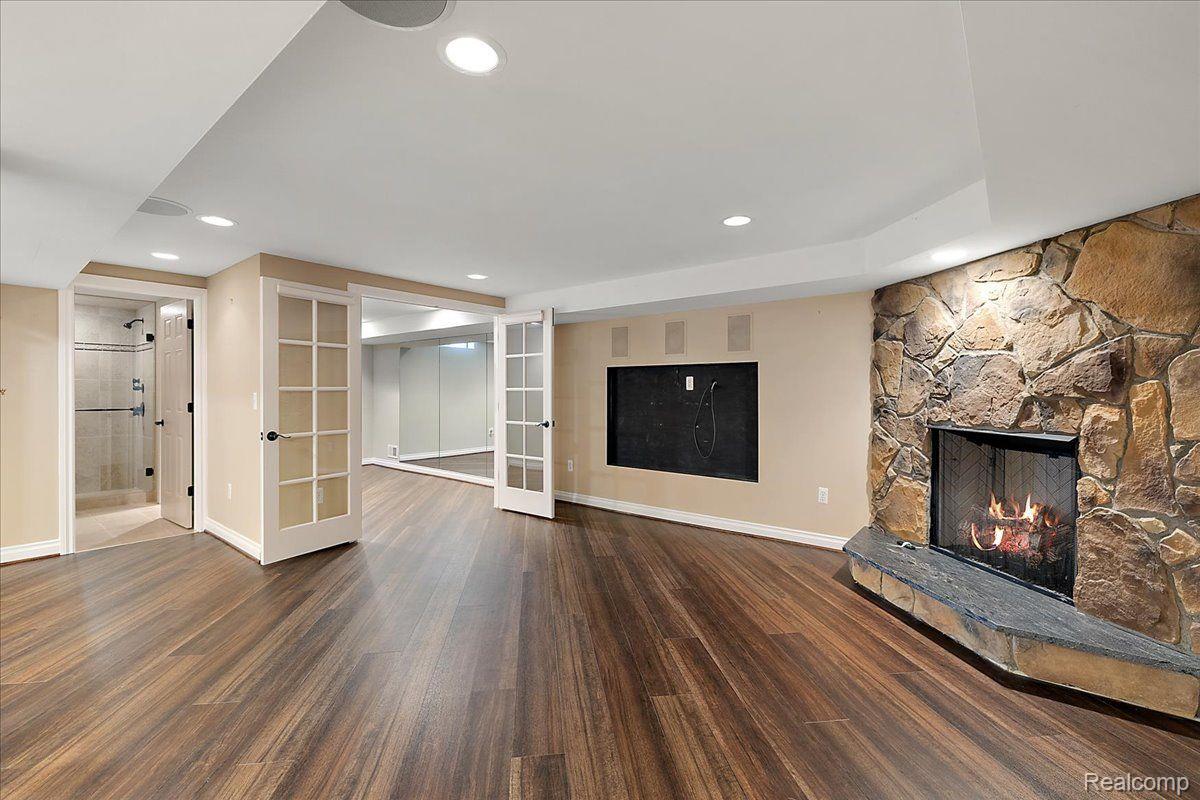 152 Oakbridge Drive
