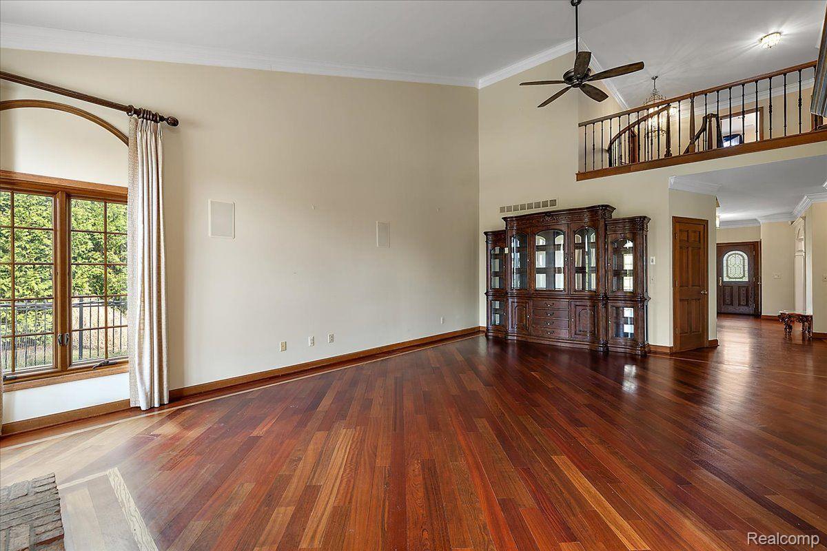 152 Oakbridge Drive