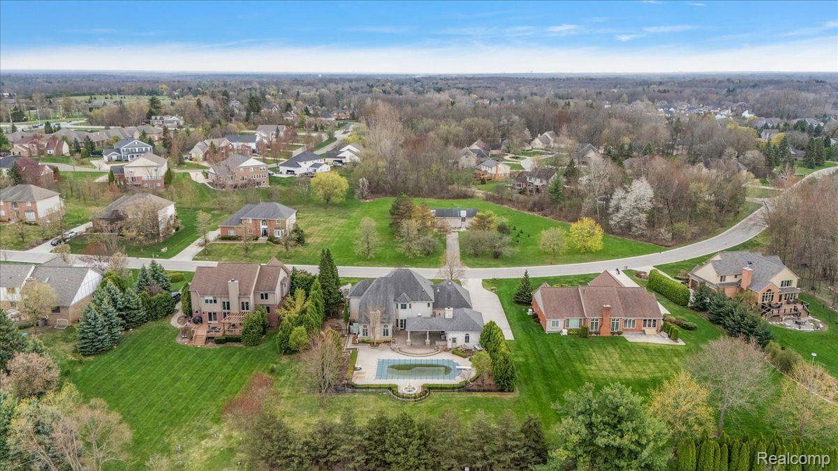 152 Oakbridge Drive