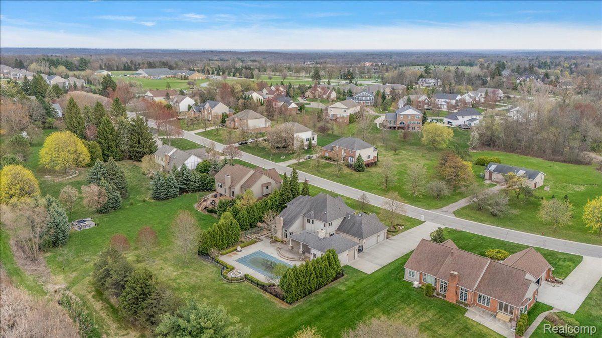 152 Oakbridge Drive