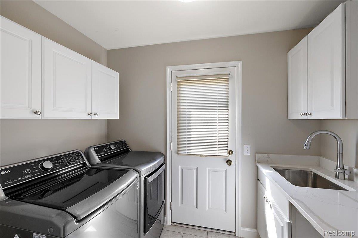 6591 Tree Knoll Drive