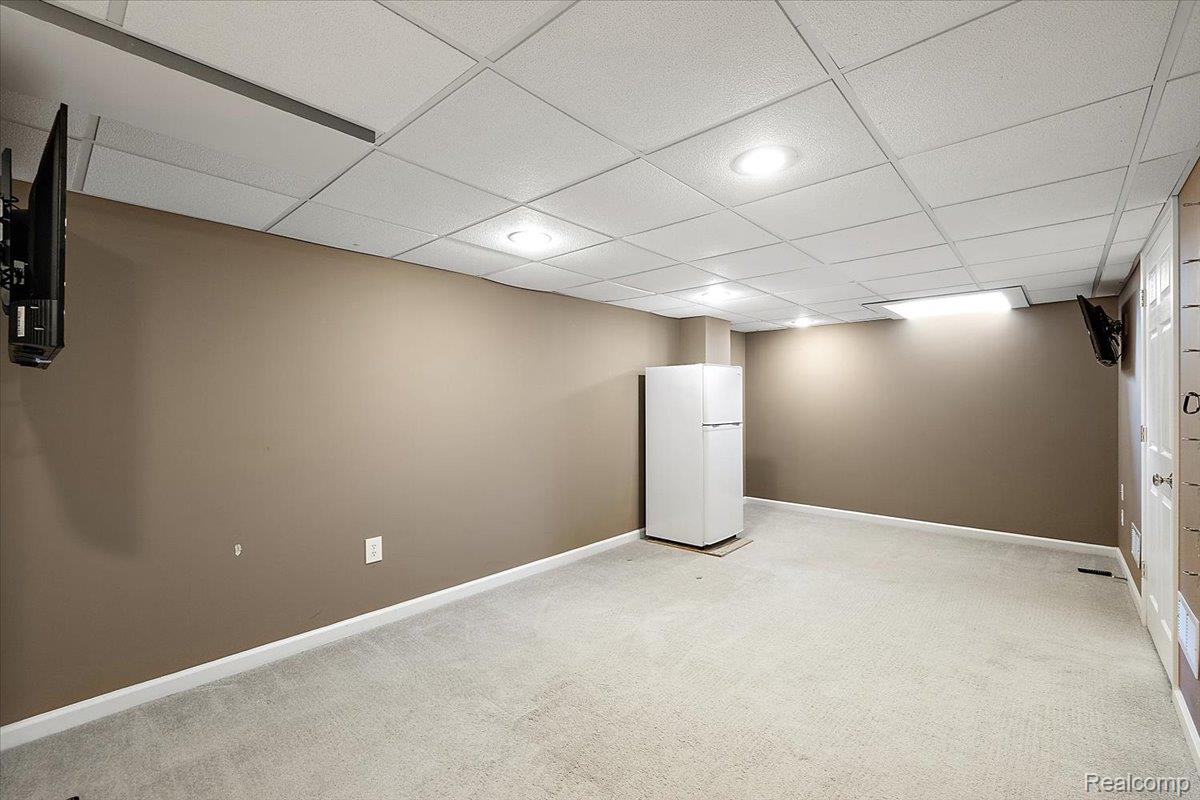 6591 Tree Knoll Drive