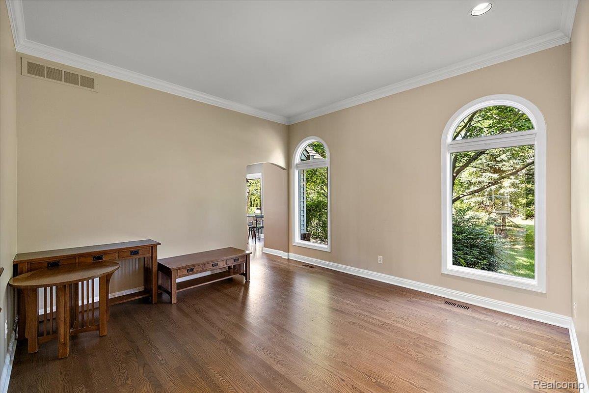 6591 Tree Knoll Drive