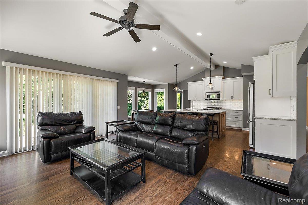 6591 Tree Knoll Drive