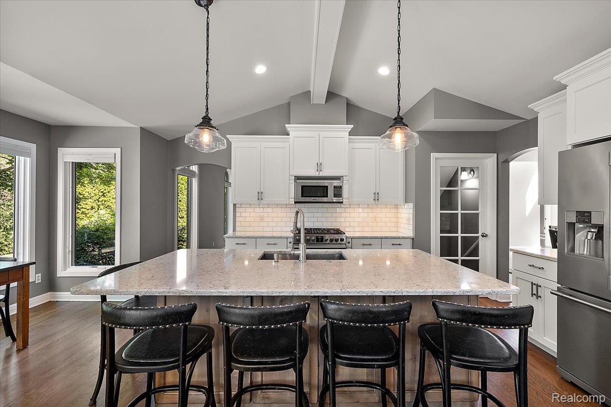 6591 Tree Knoll Drive