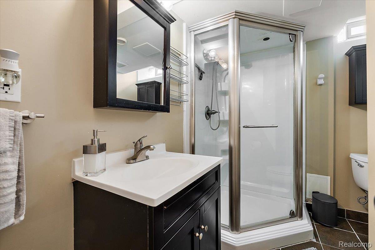 1862 E Lincoln Street