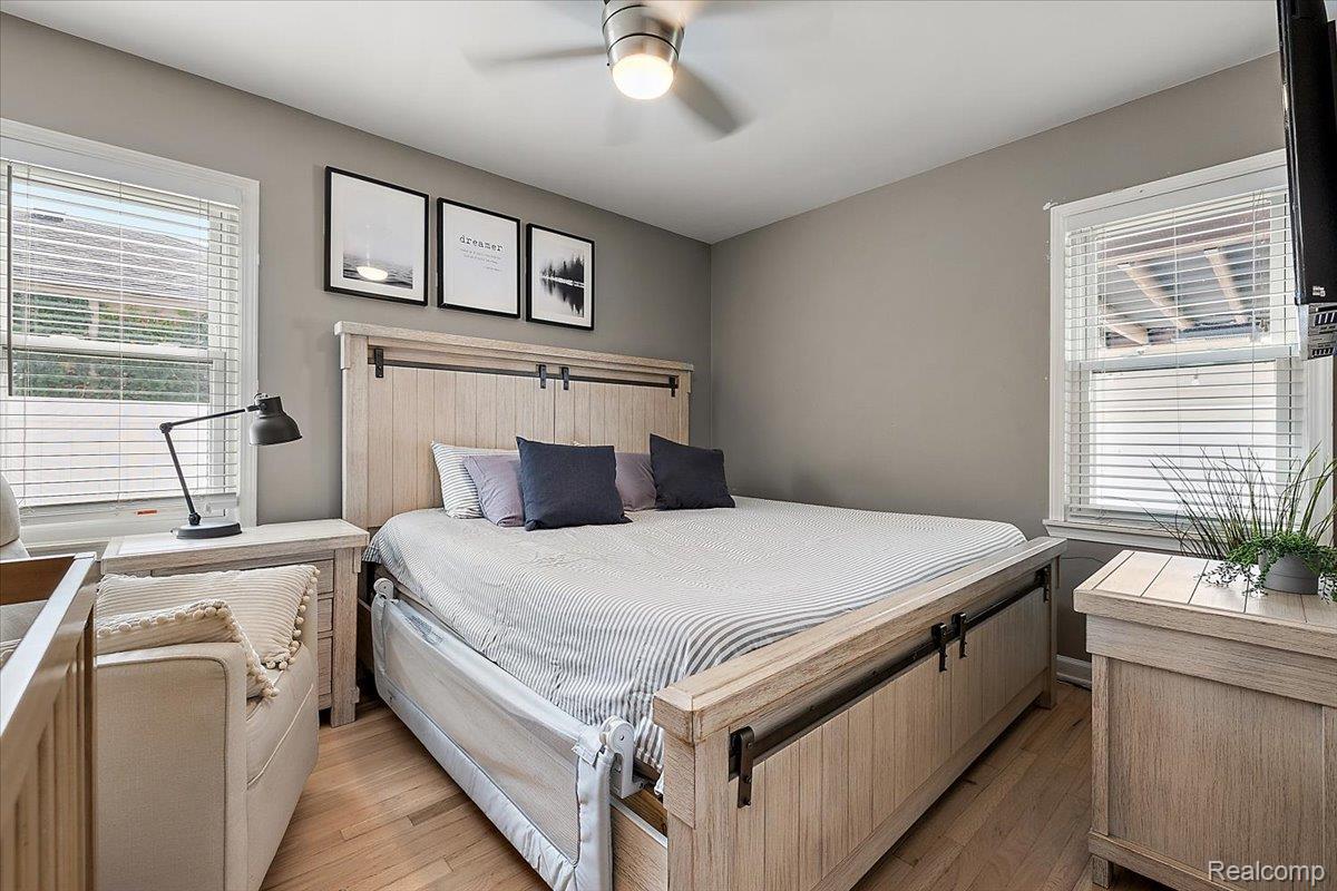 1862 E Lincoln Street