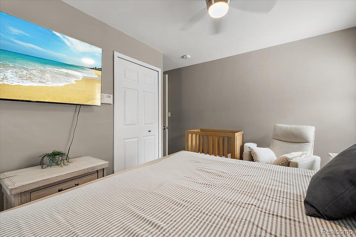 1862 E Lincoln Street