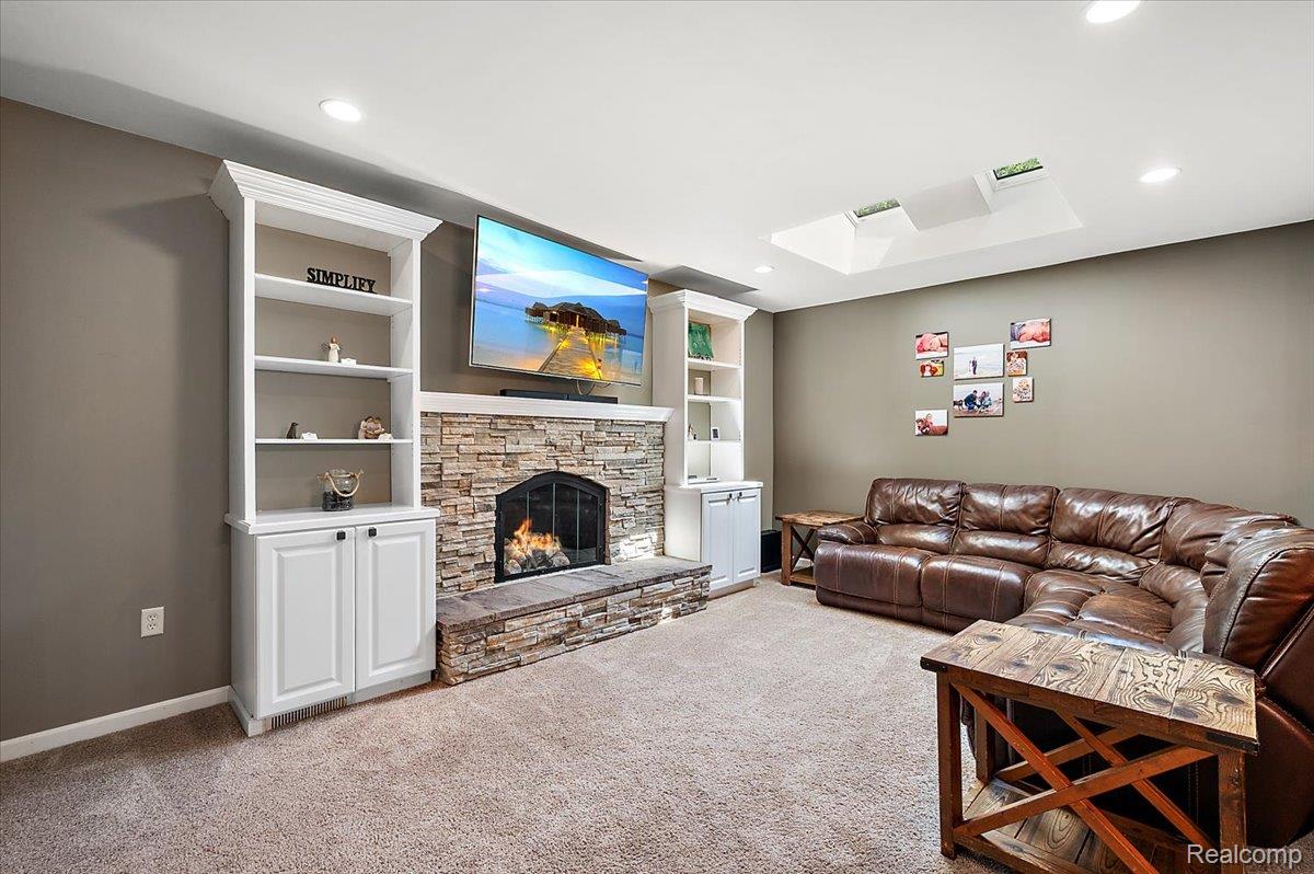 2283 Traverse Drive
