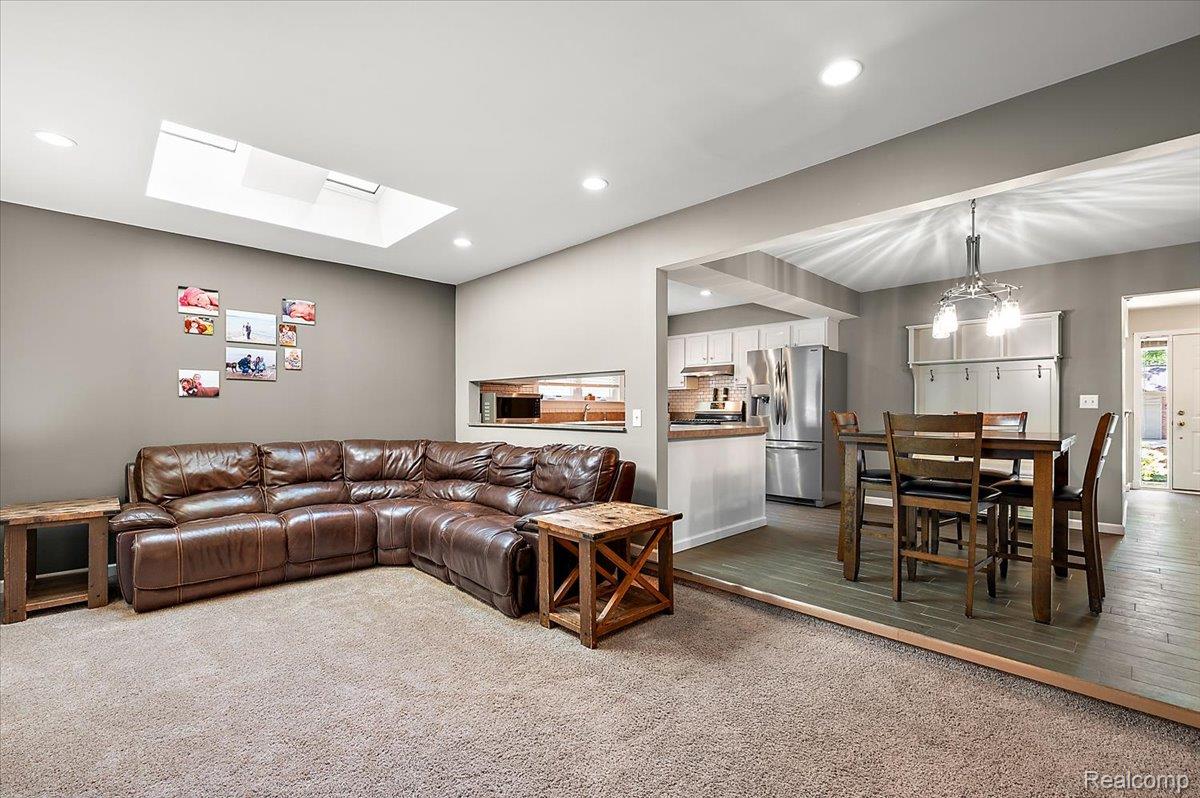 2283 Traverse Drive