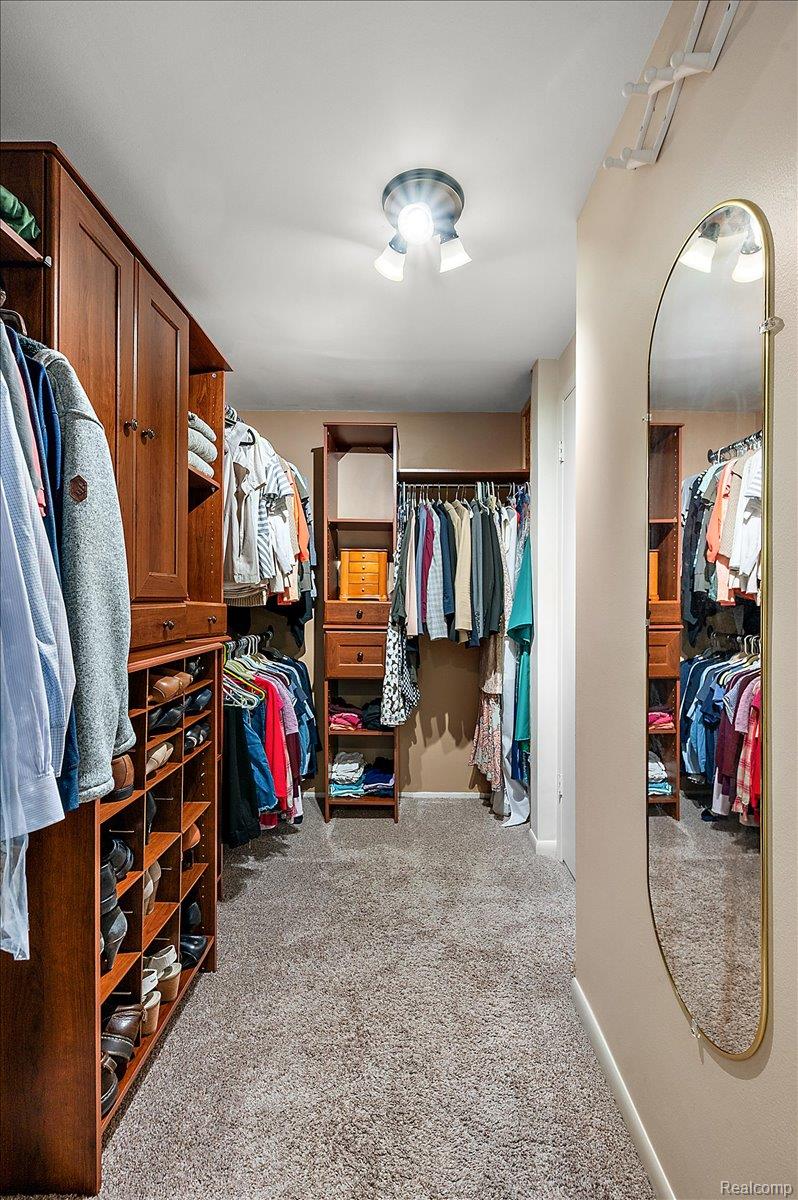 2283 Traverse Drive