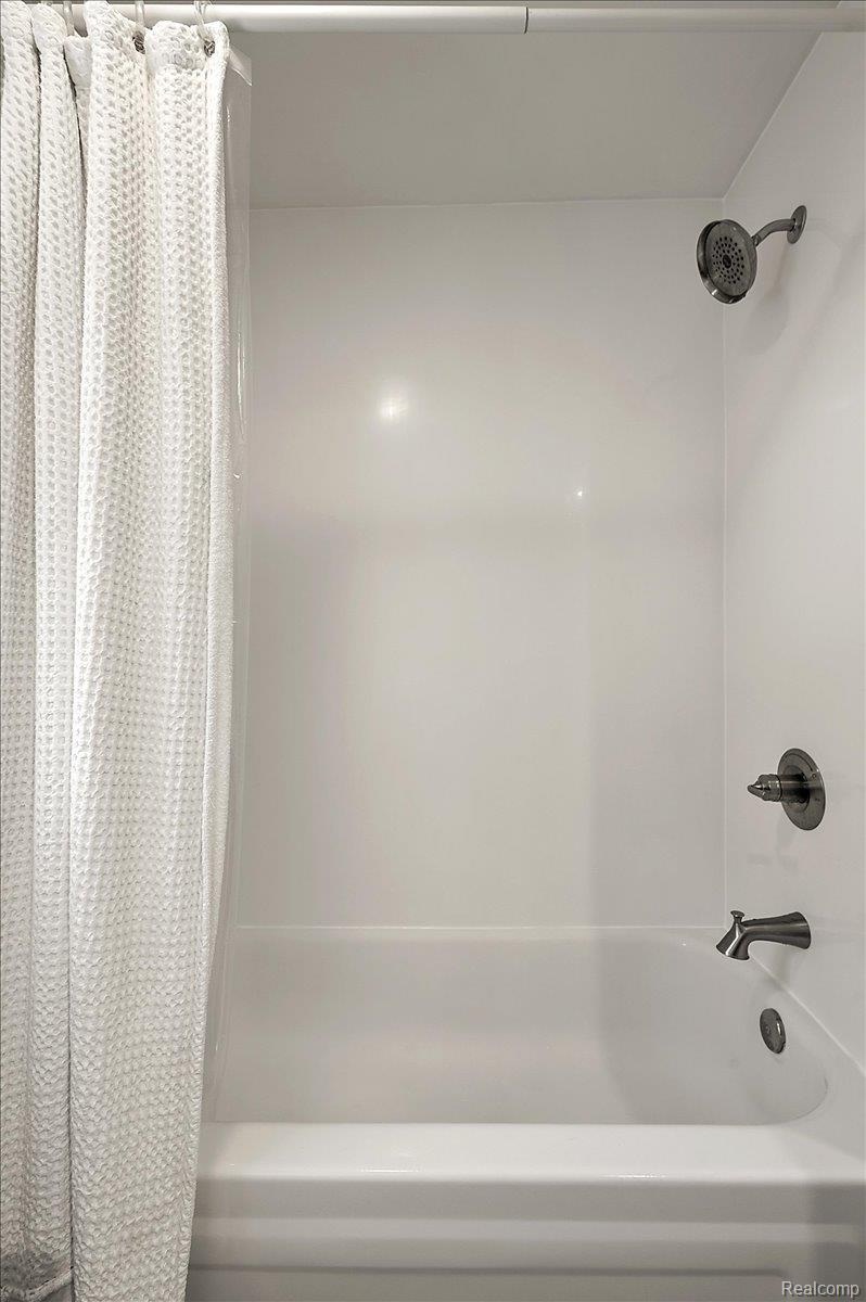 2283 Traverse Drive