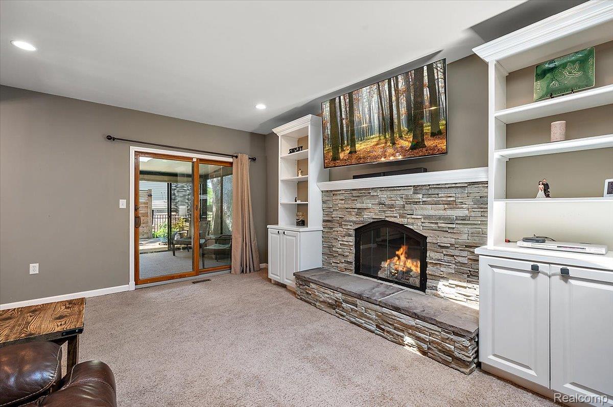 2283 Traverse Drive