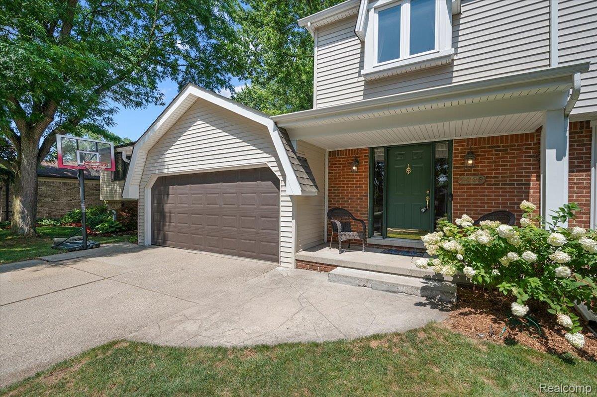 2283 Traverse Drive
