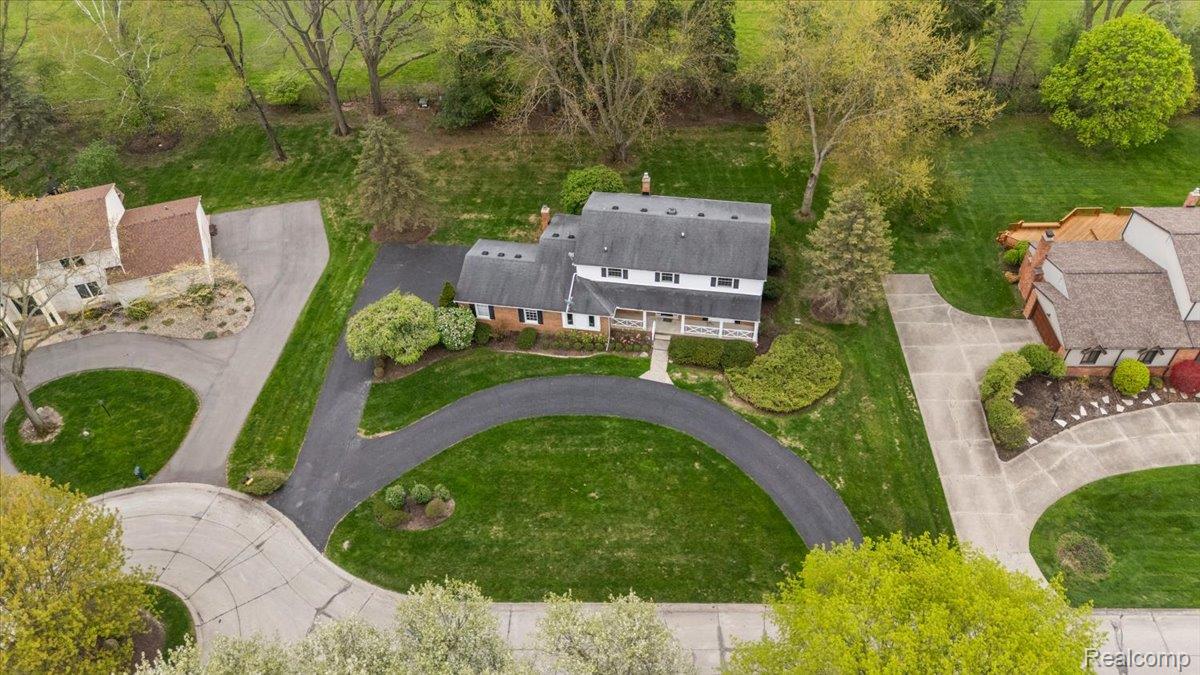 4821 School Bell Lane