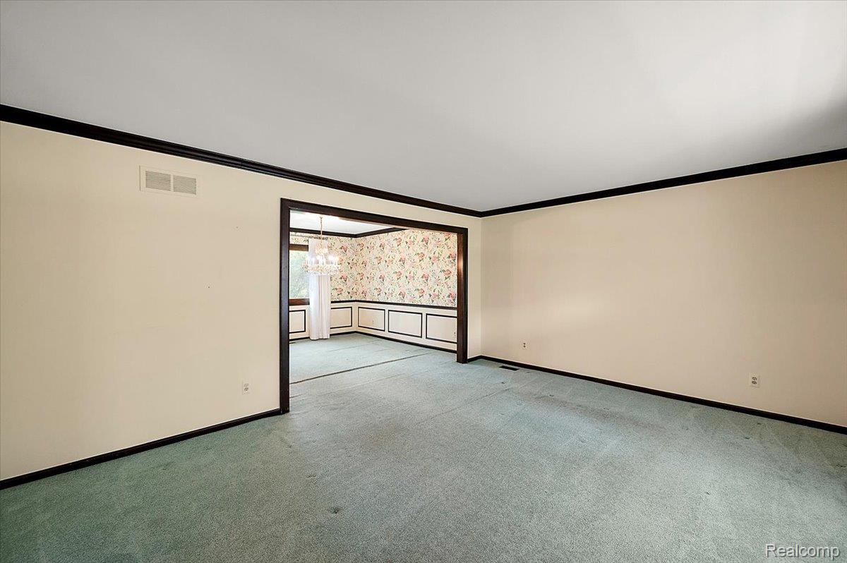 4821 School Bell Lane