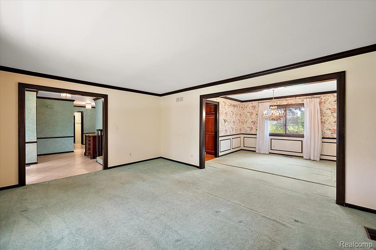 4821 School Bell Lane