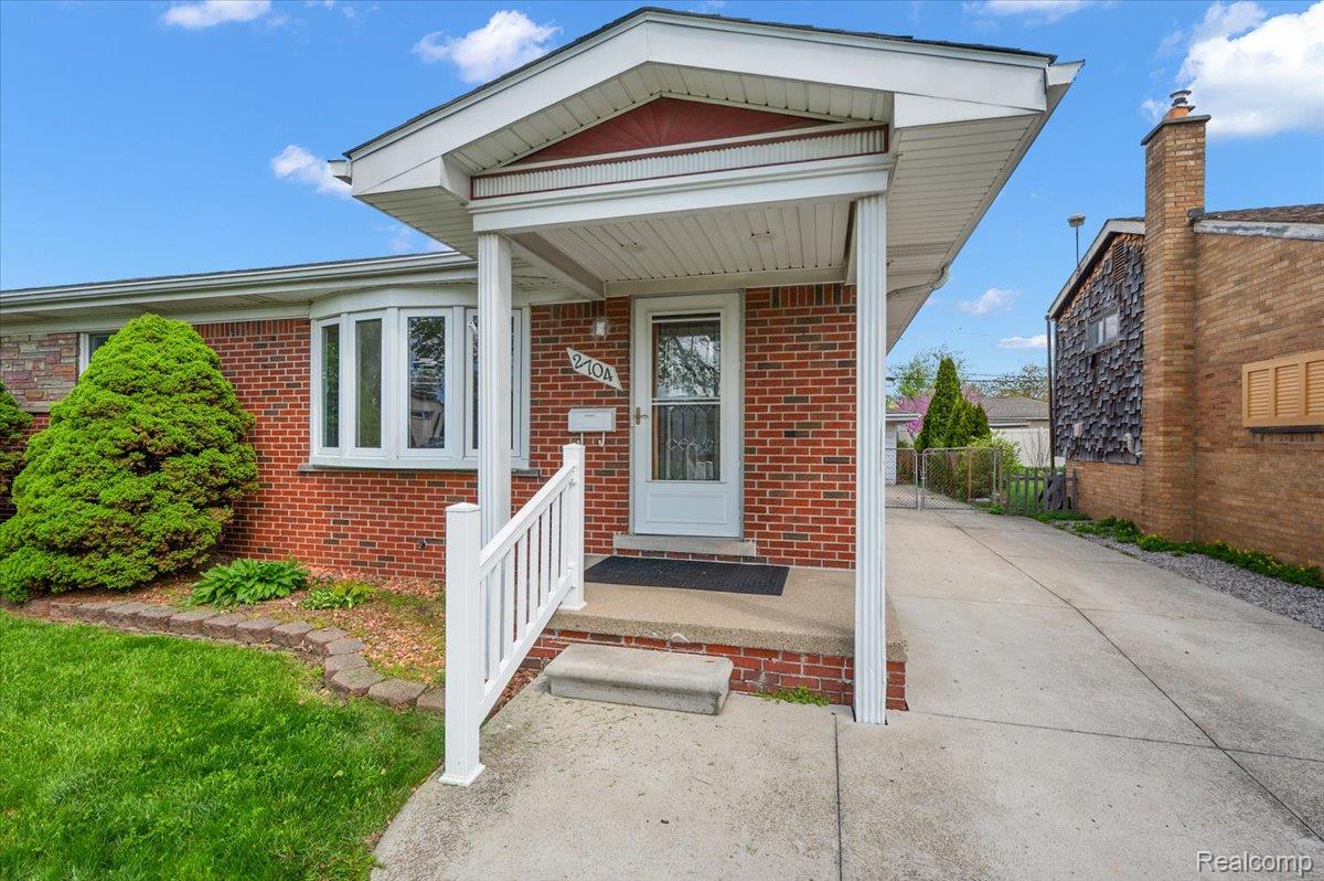 2704 Dunlop Street