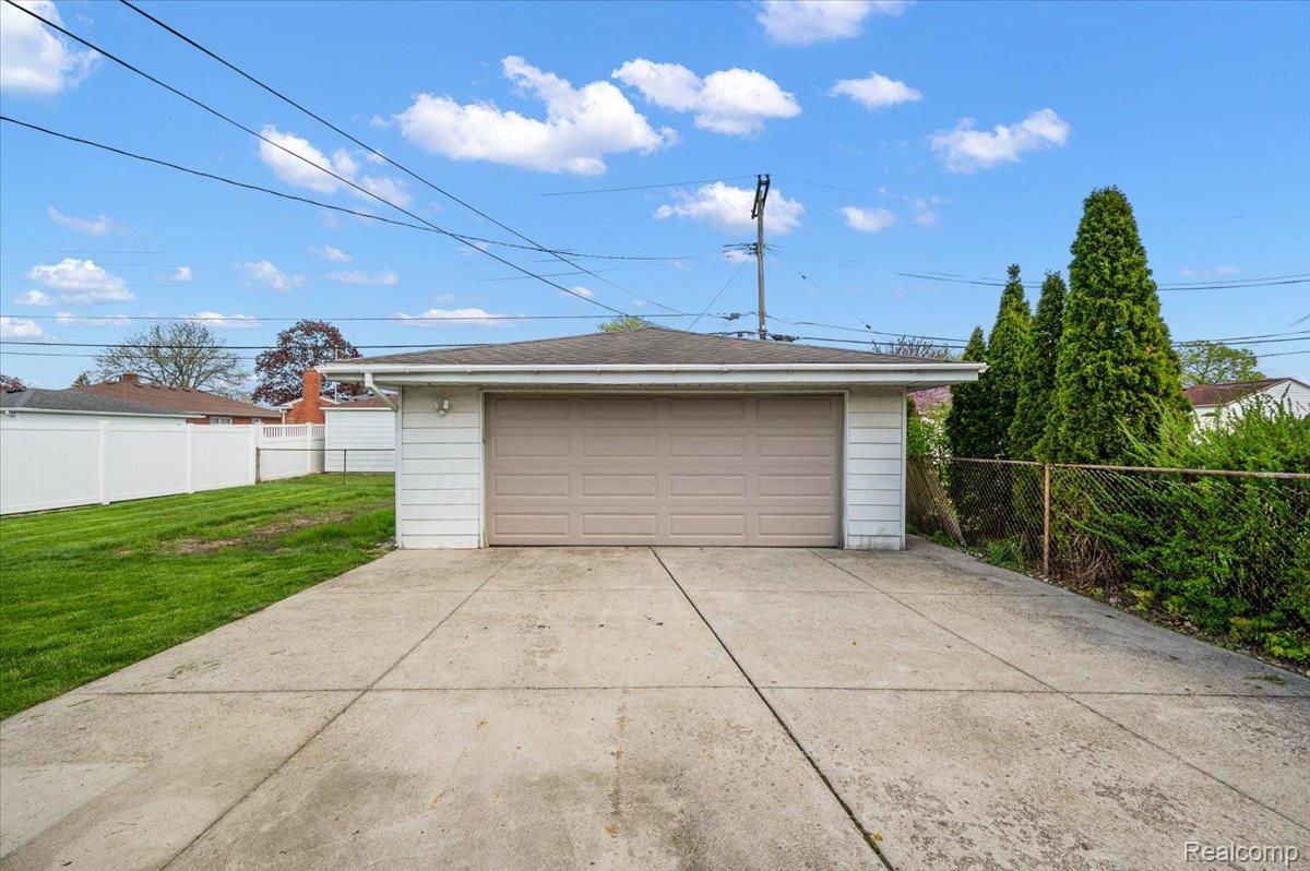 2704 Dunlop Street