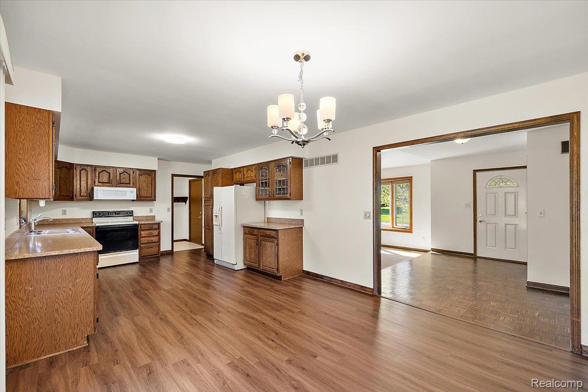 1081 Eagle Nest Drive