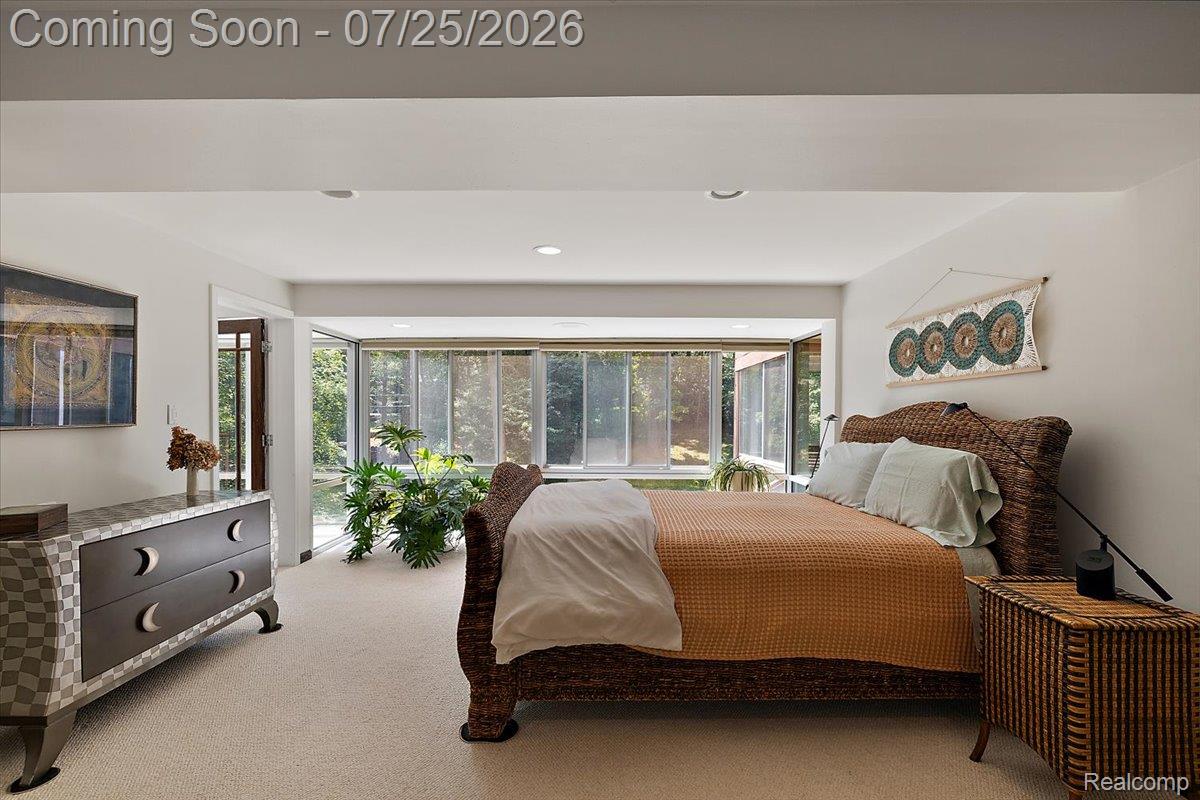 4910 Malibu Drive
