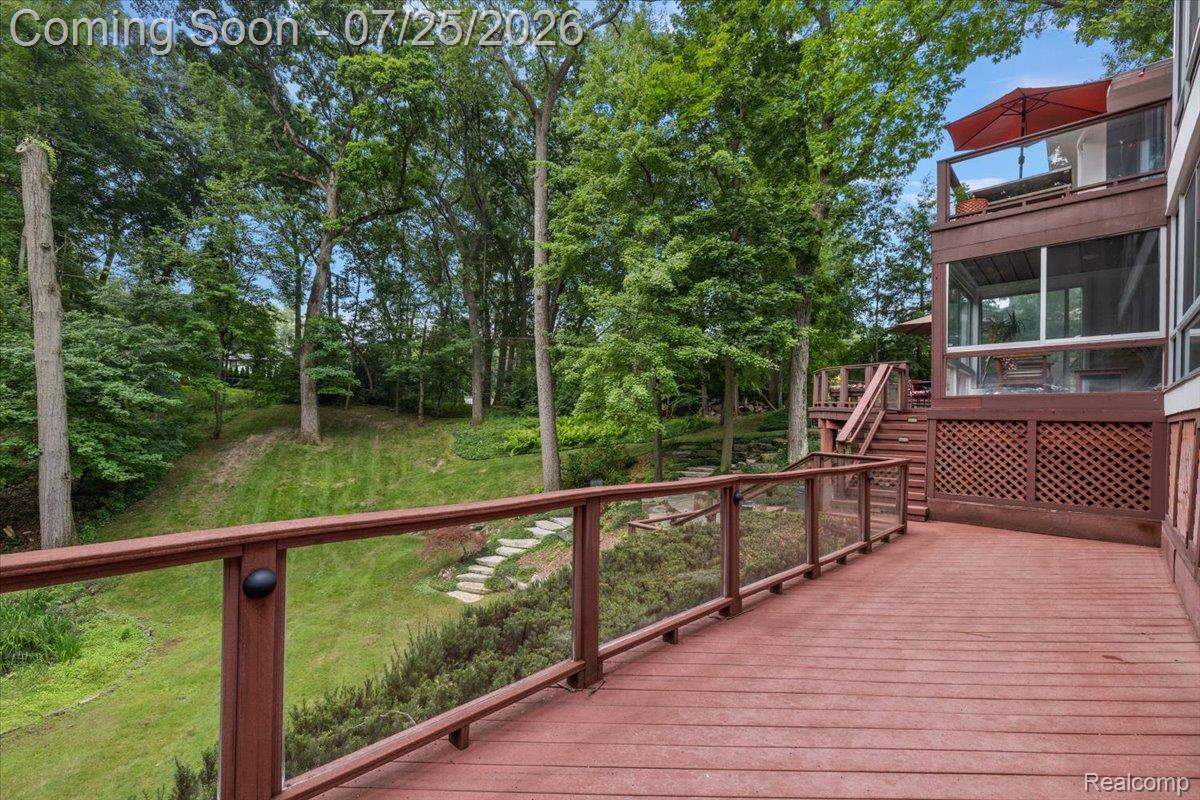 4910 Malibu Drive