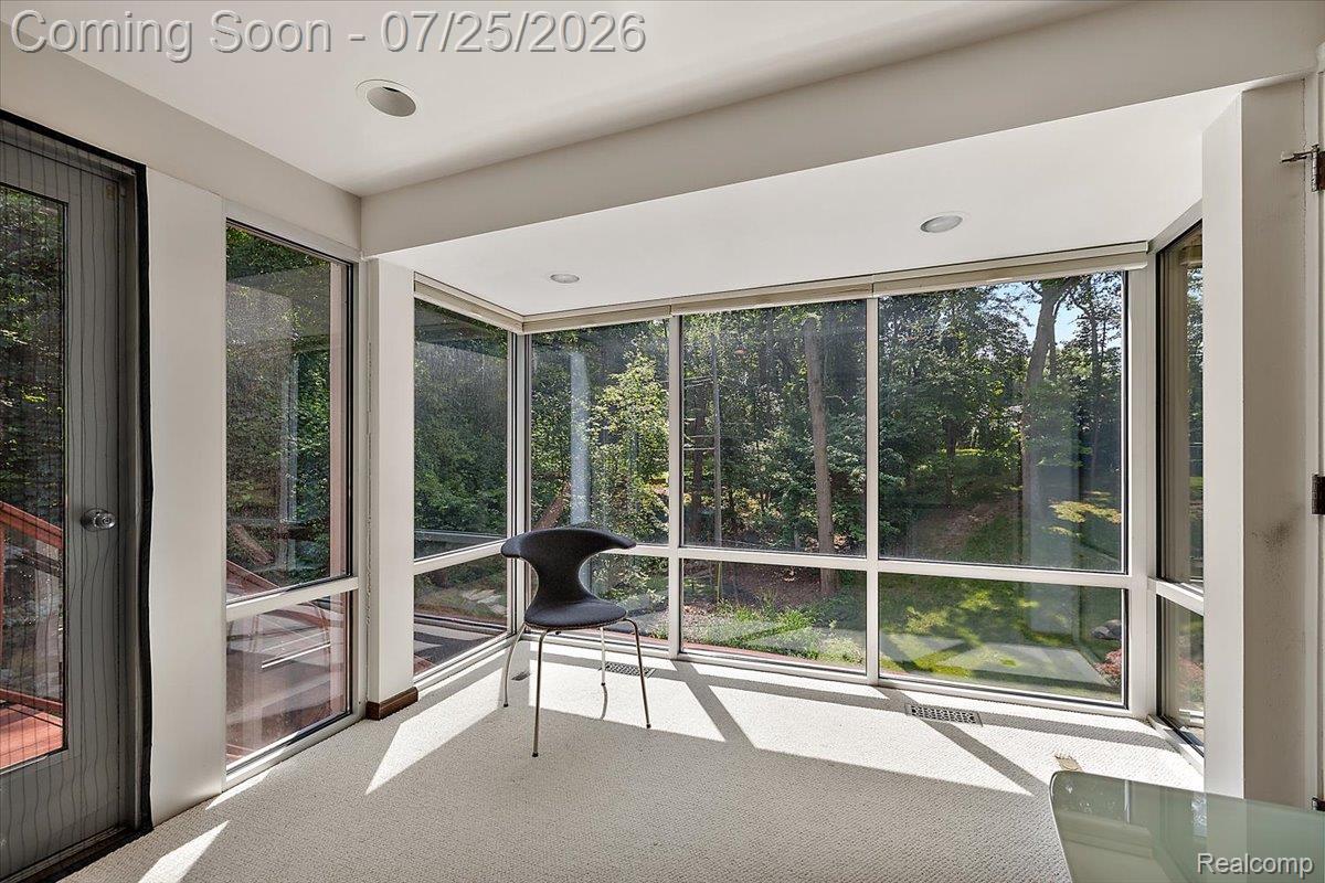 4910 Malibu Drive