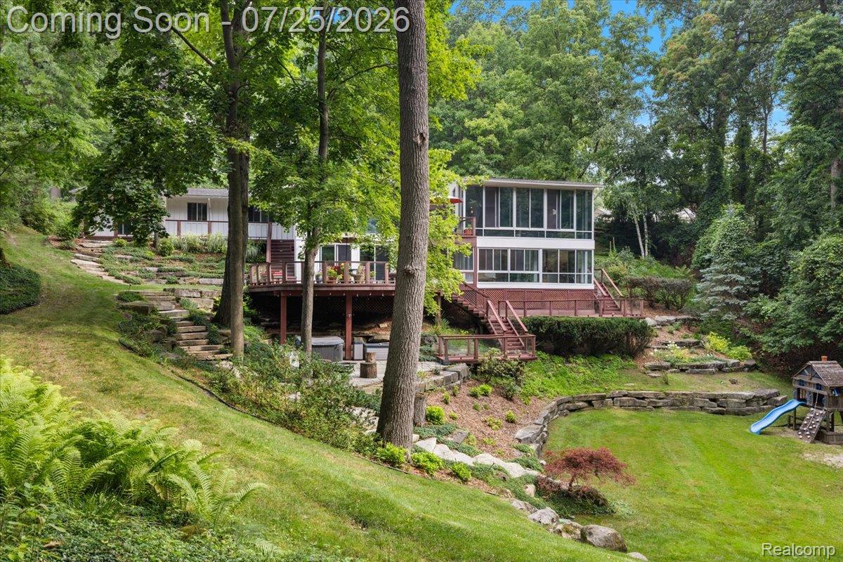 4910 Malibu Drive