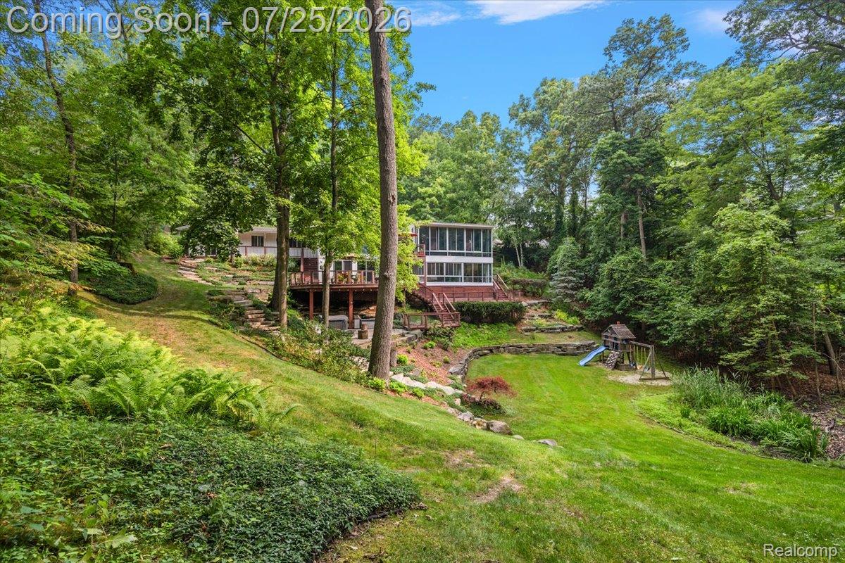 4910 Malibu Drive