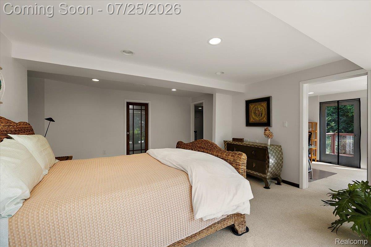 4910 Malibu Drive