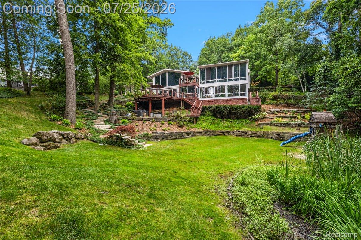 4910 Malibu Drive