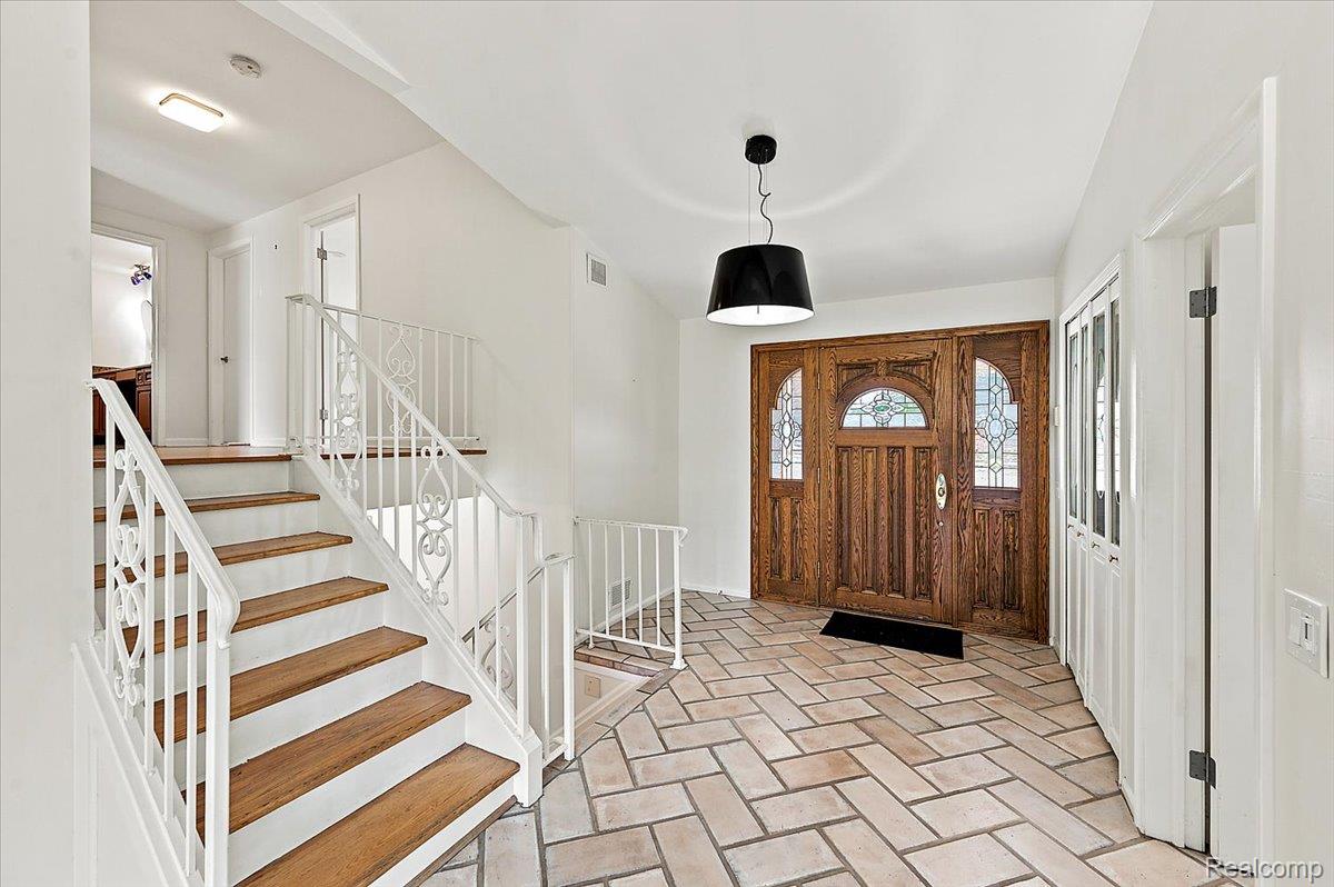 980 Sandhurst Road