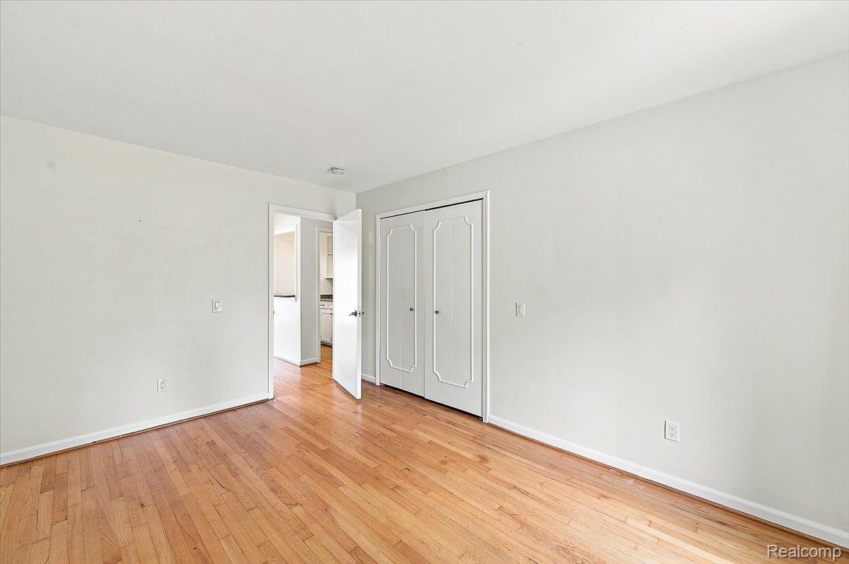 980 Sandhurst Road