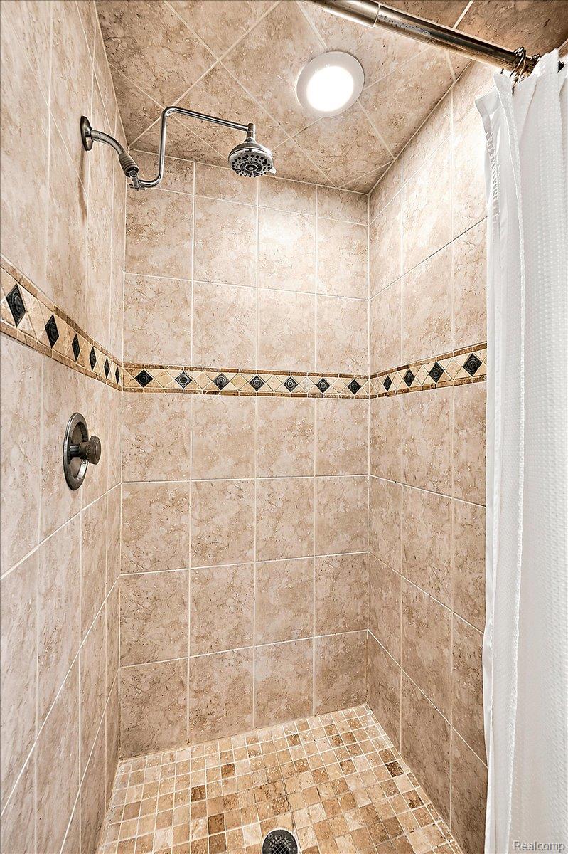 980 Sandhurst Road