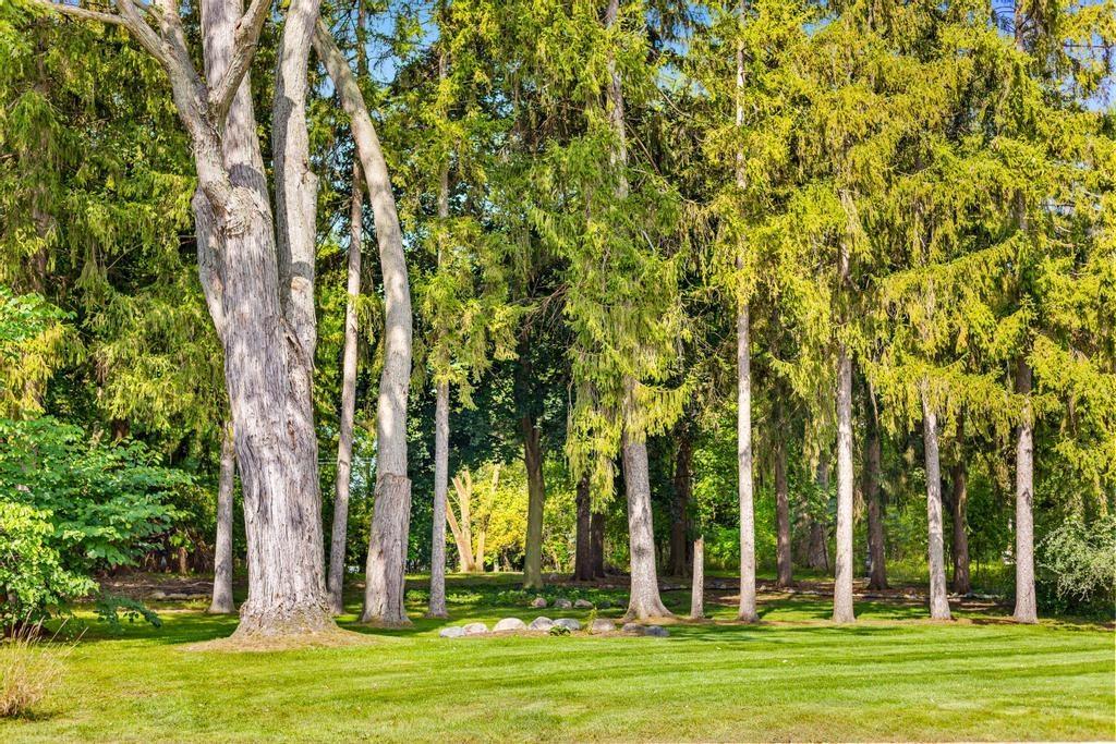 1059 N Riverside Avenue