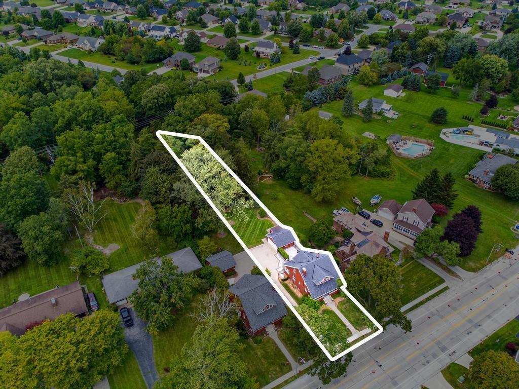 1059 N Riverside Avenue