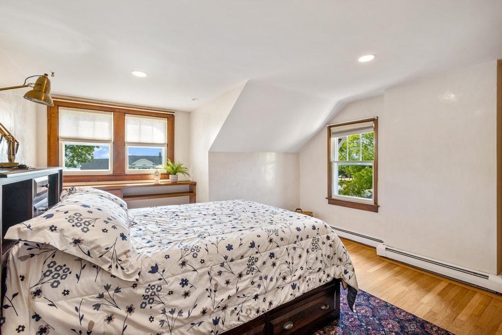 1059 N Riverside Avenue