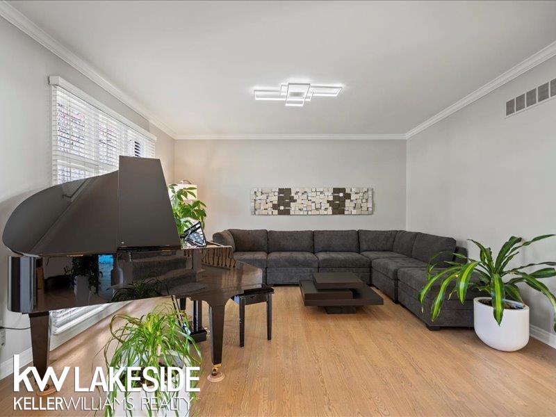 1122 Silver Creek Court