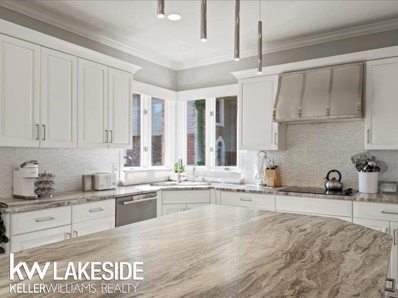 1122 Silver Creek Court