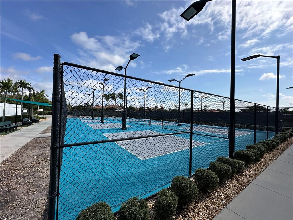 12000 Hawthorn Lake DR # 101