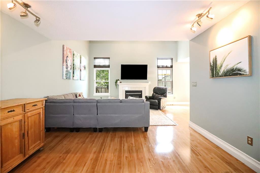 10403 Sun Gold Court