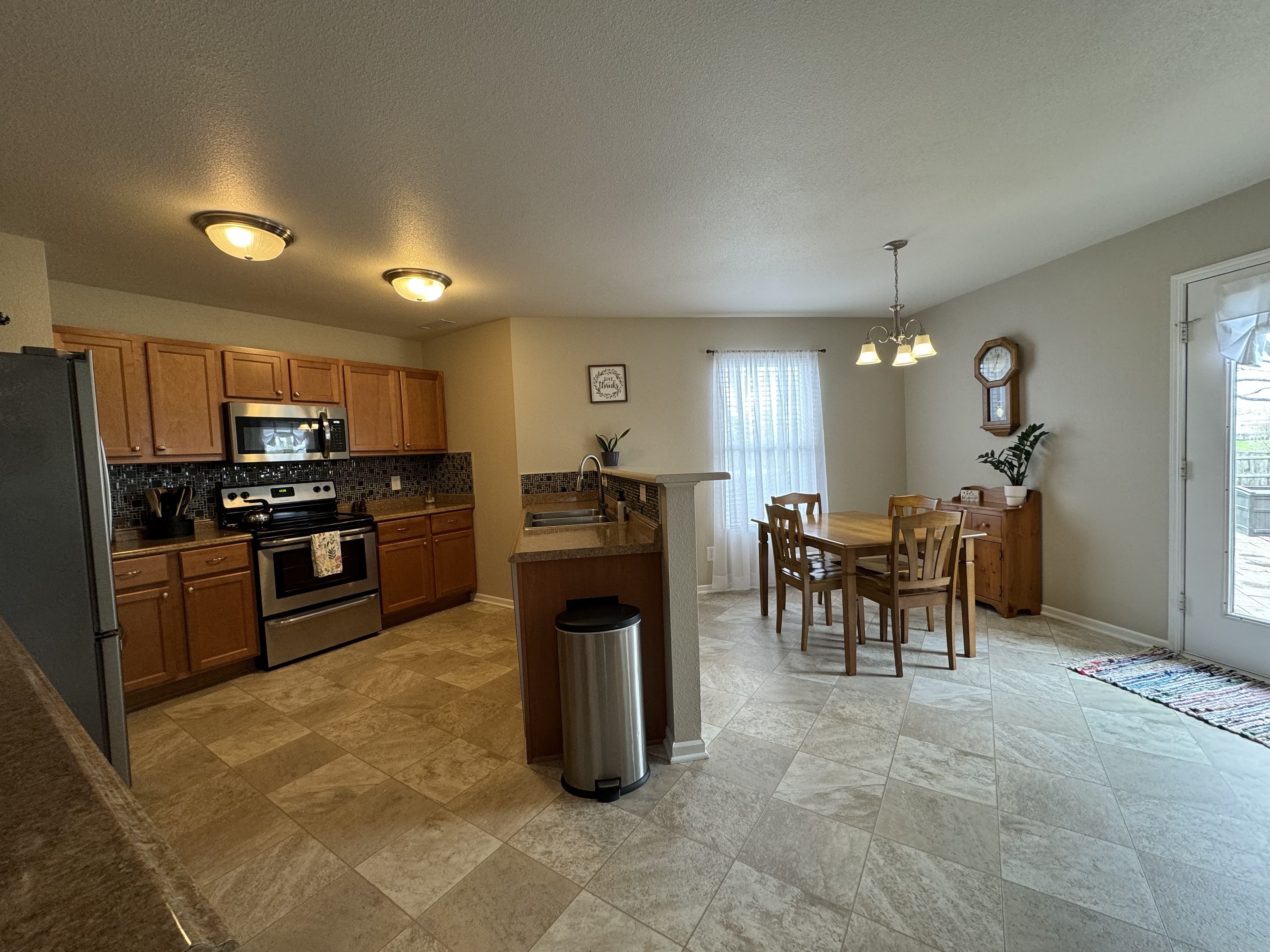 15403 Harmon Place
