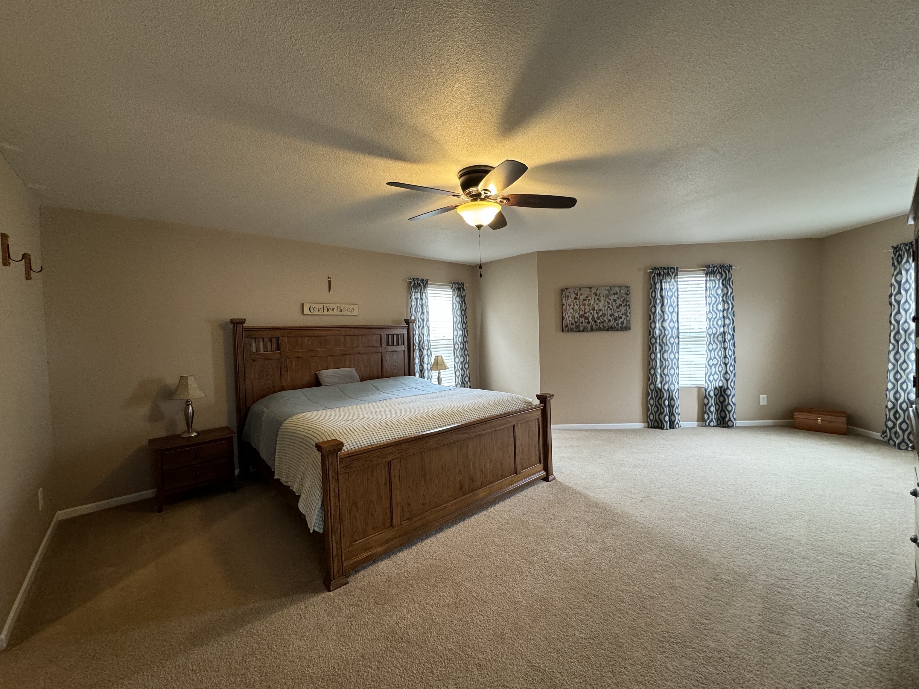 15403 Harmon Place