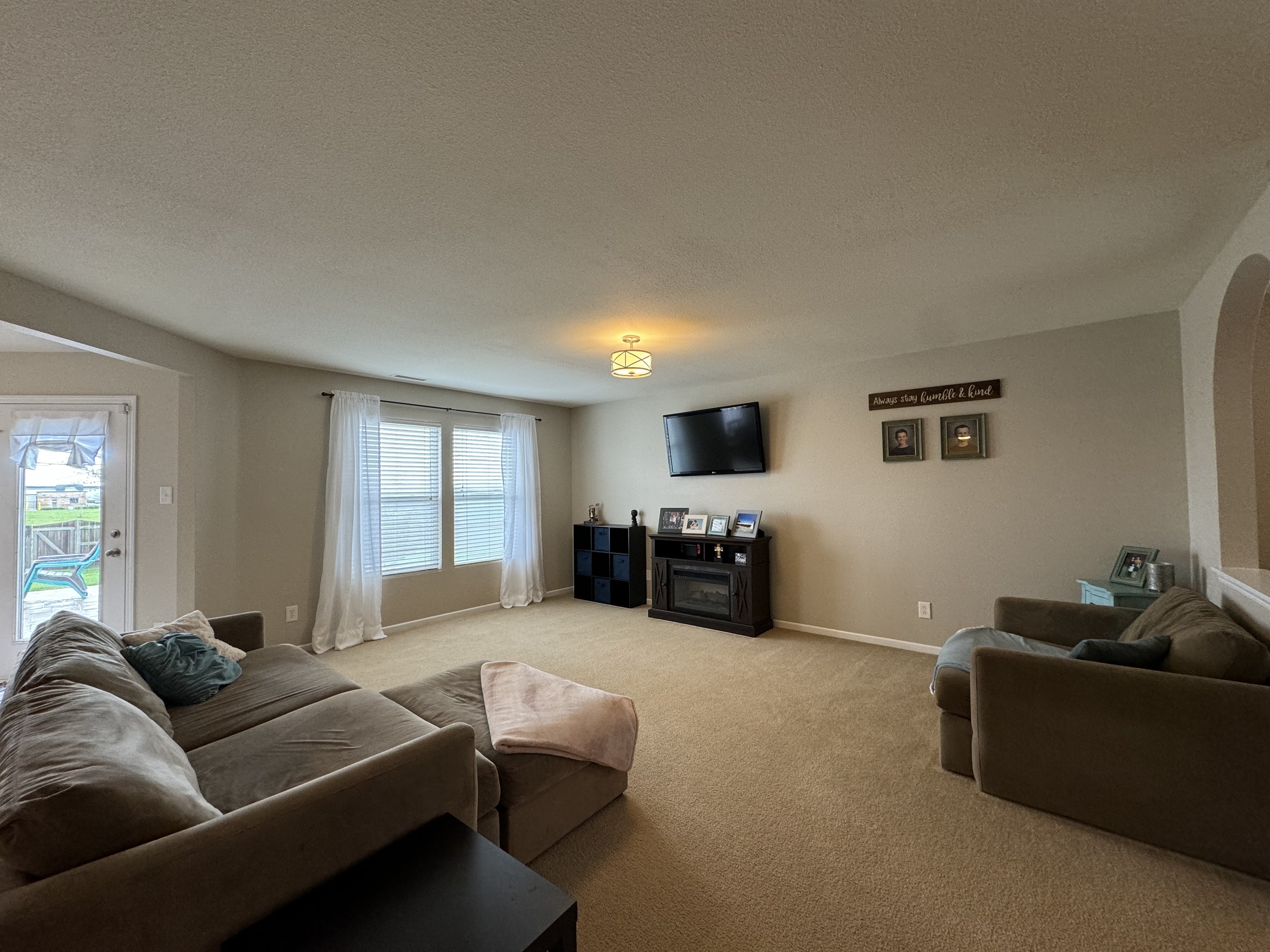 15403 Harmon Place