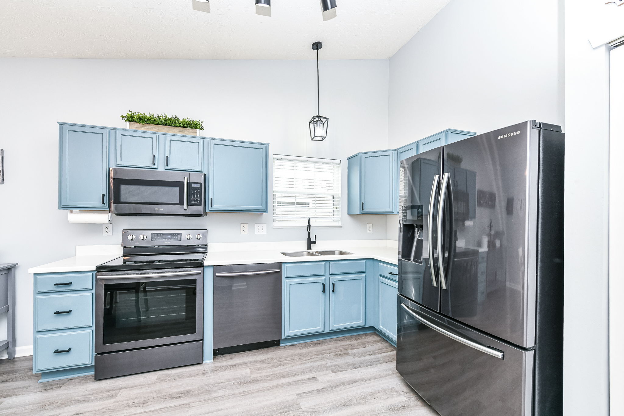 1137 Sunkiss Court