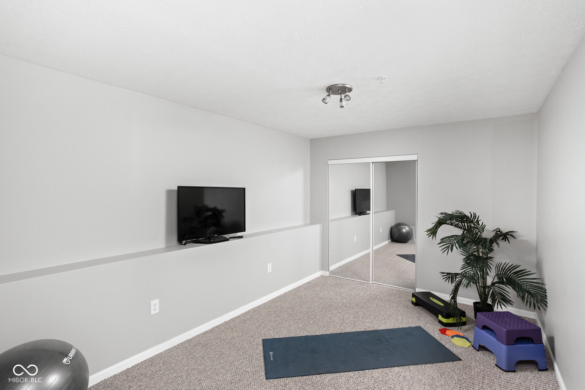 1026 Reserve Way
